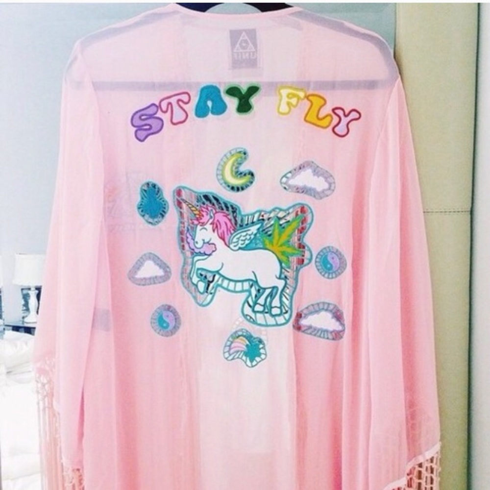 LOOKING FOR UNIF Stay Fly Kimono.